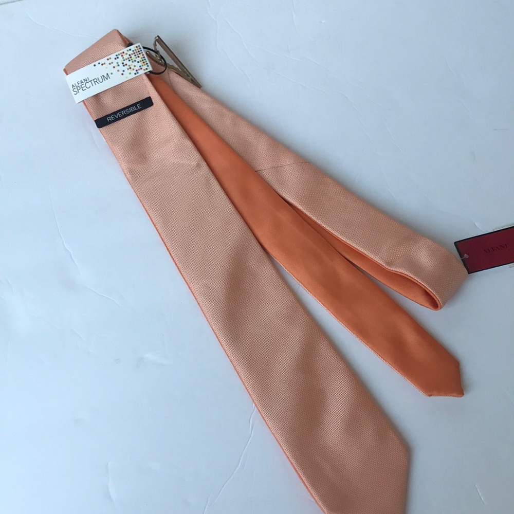 NEW Men’s Alfani Silk blend peach orange tie NWT